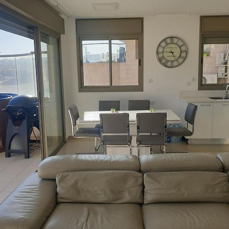 Top-Luxury Exclusive Аpt With Jacuzzi In Front Of The Sea Eilat Exteriör bild