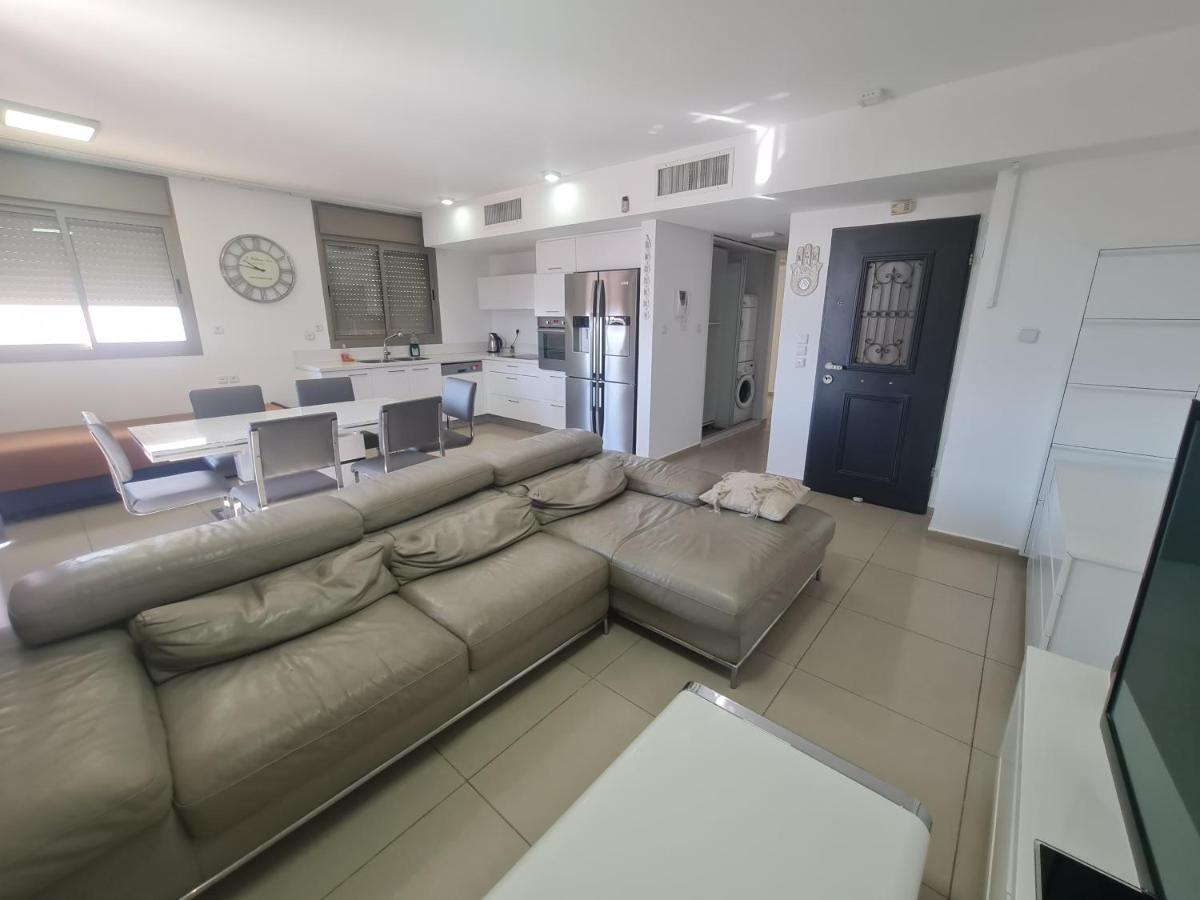 Top-Luxury Exclusive Аpt With Jacuzzi In Front Of The Sea Eilat Exteriör bild