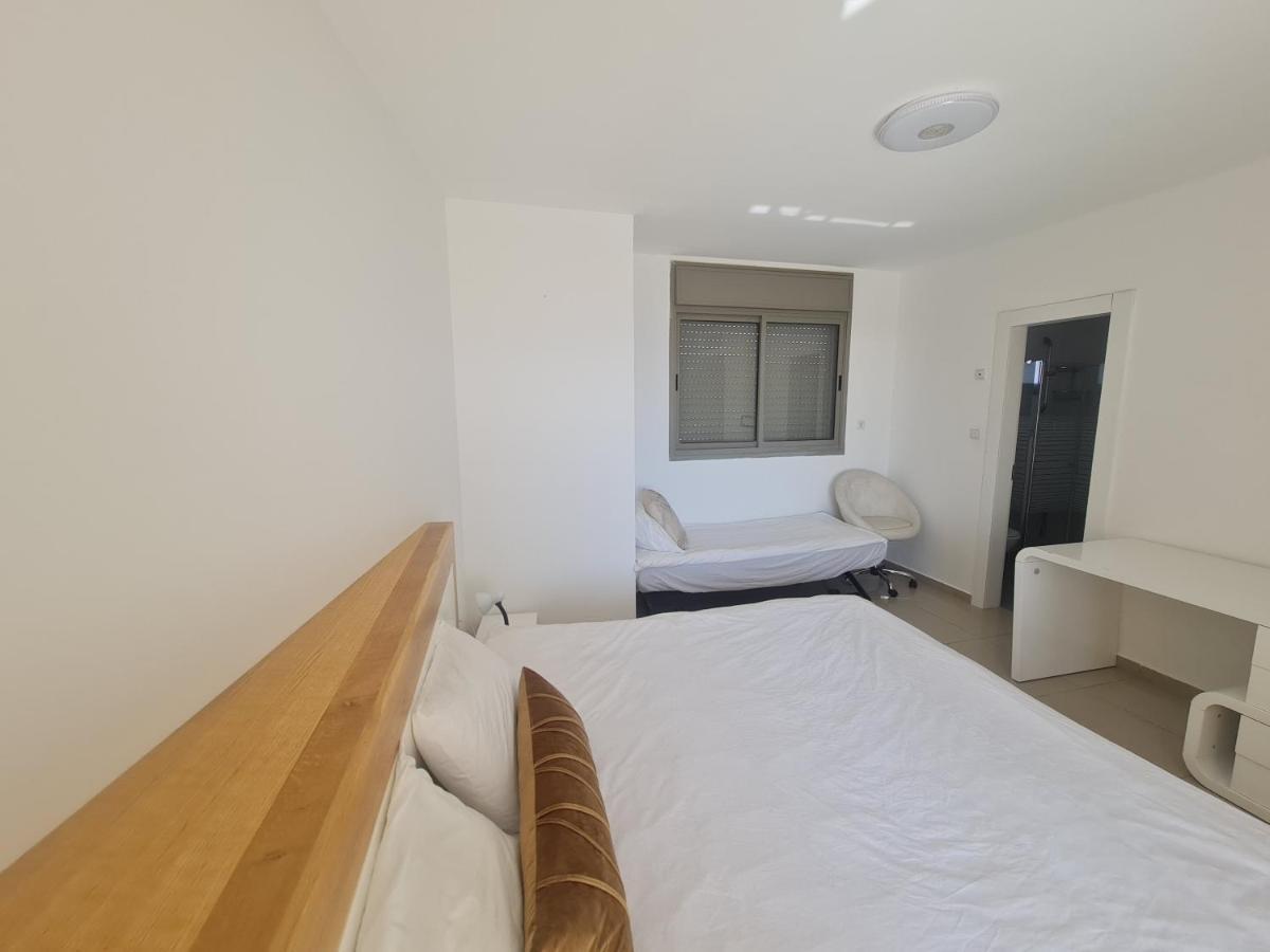 Top-Luxury Exclusive Аpt With Jacuzzi In Front Of The Sea Eilat Exteriör bild