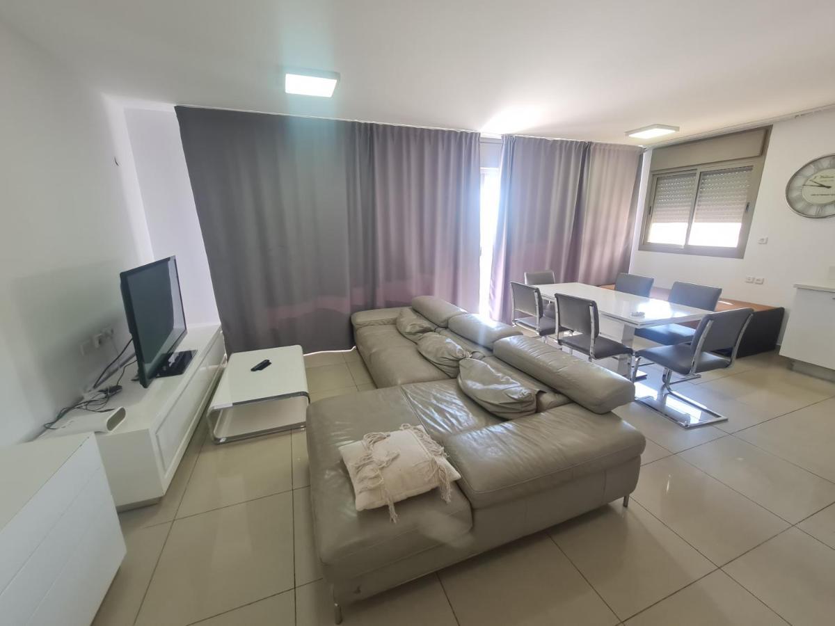 Top-Luxury Exclusive Аpt With Jacuzzi In Front Of The Sea Eilat Exteriör bild