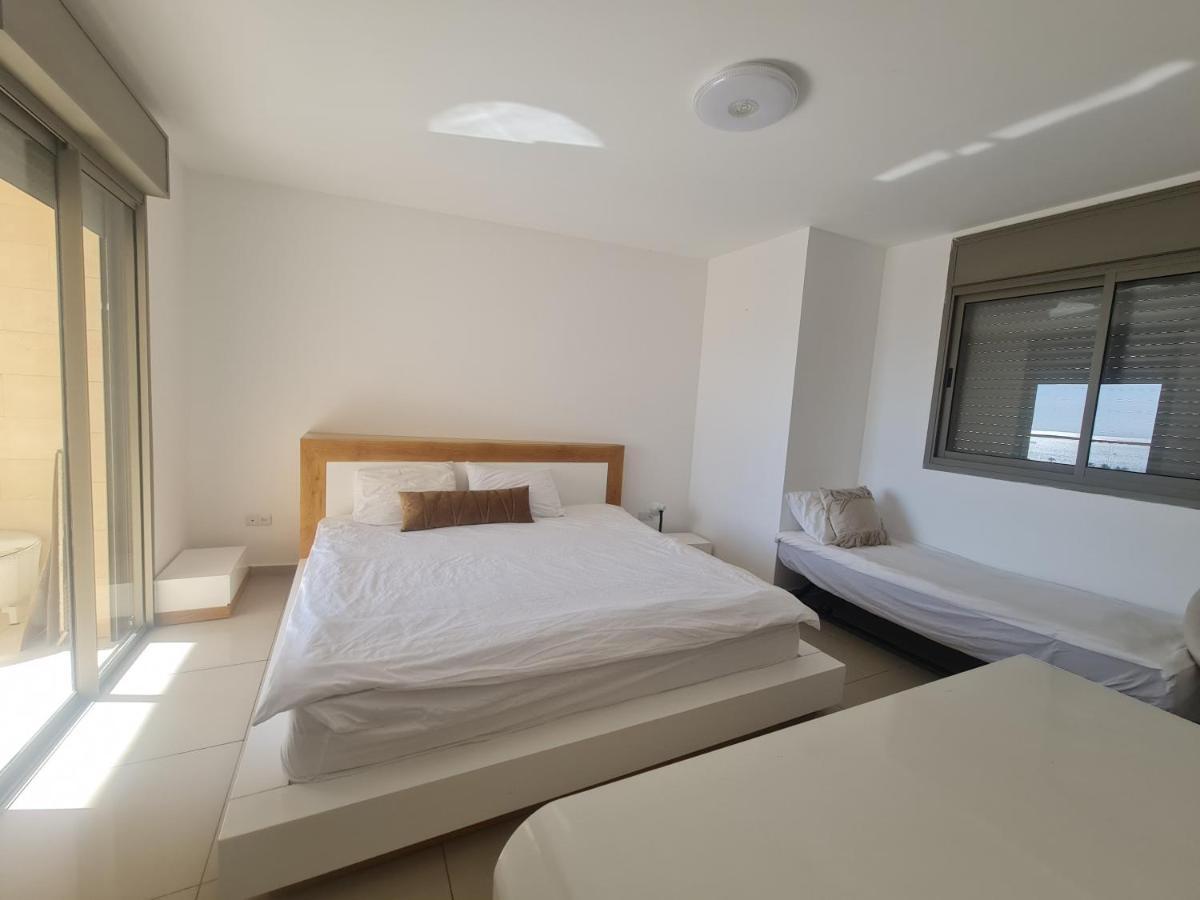 Top-Luxury Exclusive Аpt With Jacuzzi In Front Of The Sea Eilat Exteriör bild