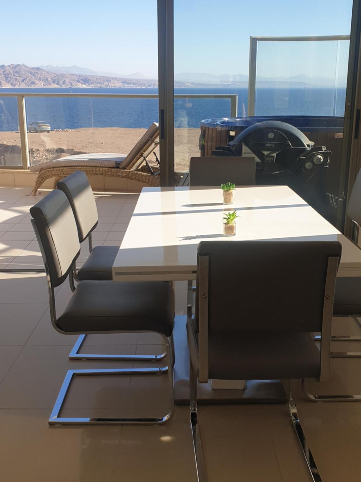 Top-Luxury Exclusive Аpt With Jacuzzi In Front Of The Sea Eilat Exteriör bild