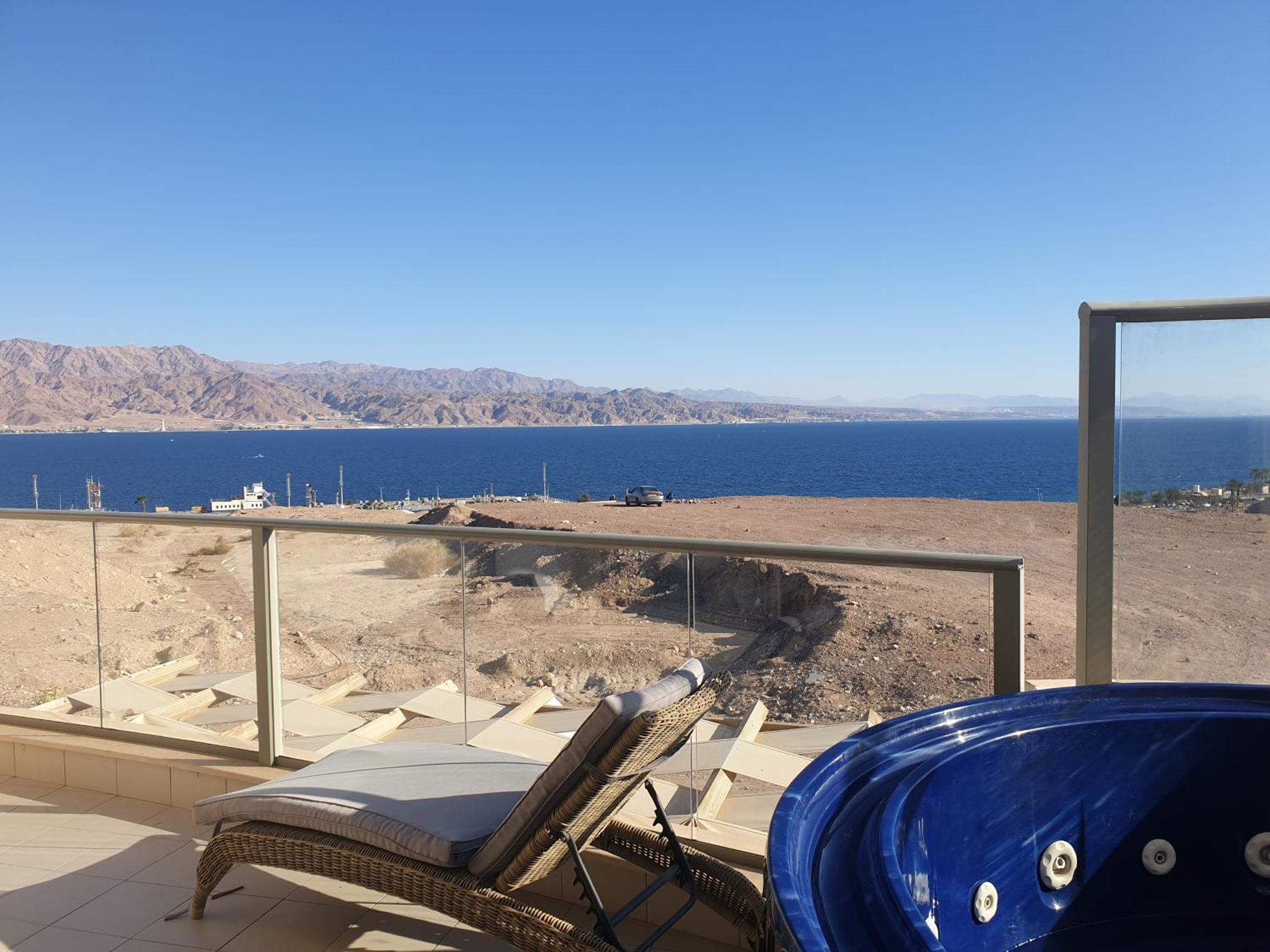 Top-Luxury Exclusive Аpt With Jacuzzi In Front Of The Sea Eilat Exteriör bild